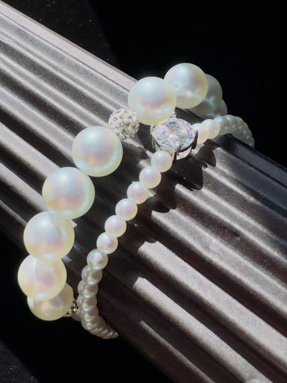 Elegant White Pearl Stretch Bracelet Set with Sparkling Accent